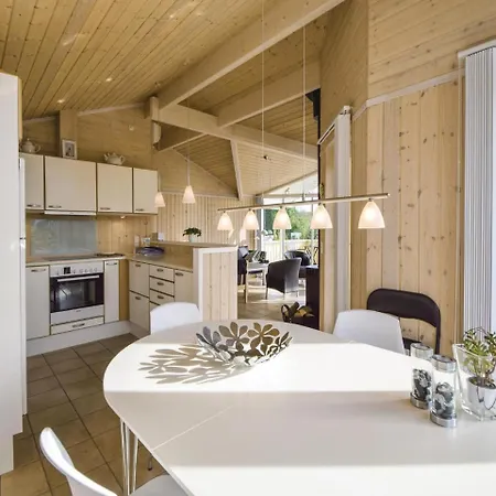 Holiday home Three-bedroom Holiday In Juelsminde Sonderby (Midtjylland)