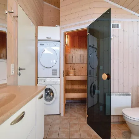 Three-bedroom Holiday In Juelsminde Sonderby (Midtjylland)