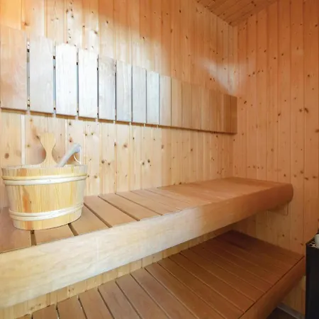 Holiday home Three-bedroom Holiday In Juelsminde