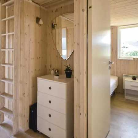 Holiday home Three-bedroom Holiday In Juelsminde *